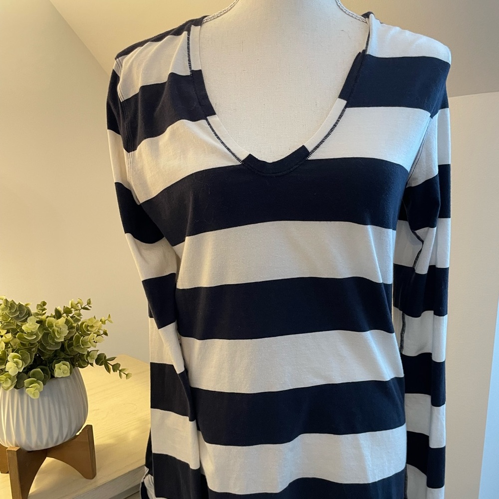Lululemon navy and white stripe shirt